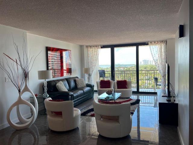 3400 N Ocean Drive 905, Singer Island, FL 33404