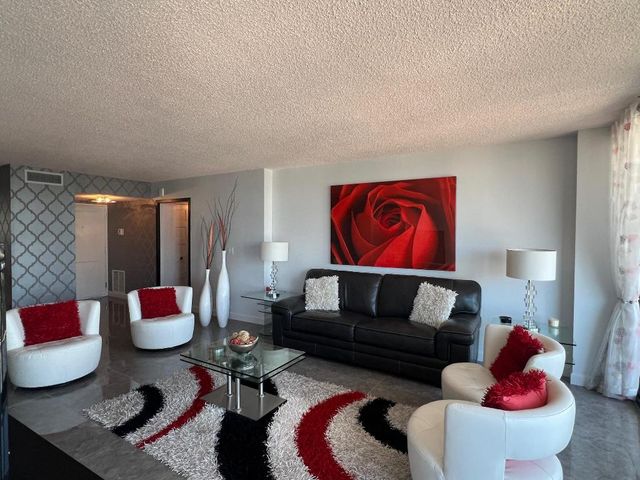 3400 N Ocean Drive 905, Singer Island, FL 33404