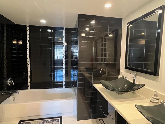 3400 N Ocean Drive 905, Singer Island, FL 33404