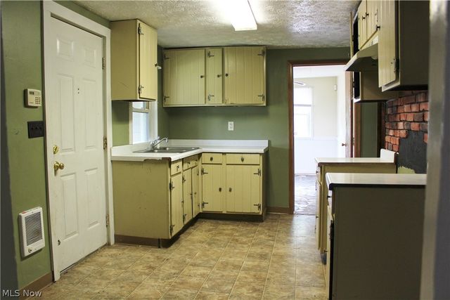 12432 South Avenue, North Lima, OH 44452