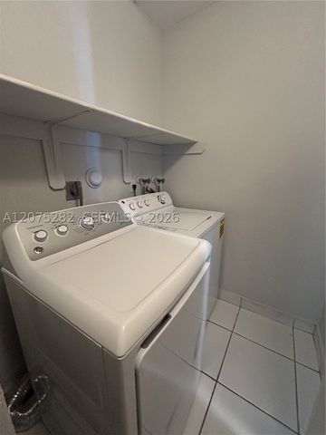 2421 NW 99th Ter 2, Miami, FL 33147