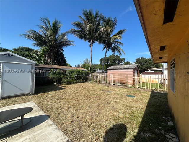 2421 NW 99th Ter 2, Miami, FL 33147