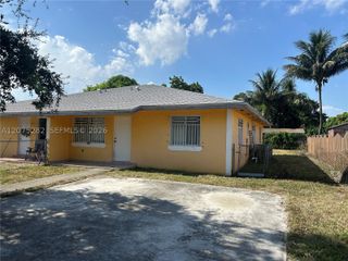 2421 NW 99th Ter 2, Miami, FL 33147