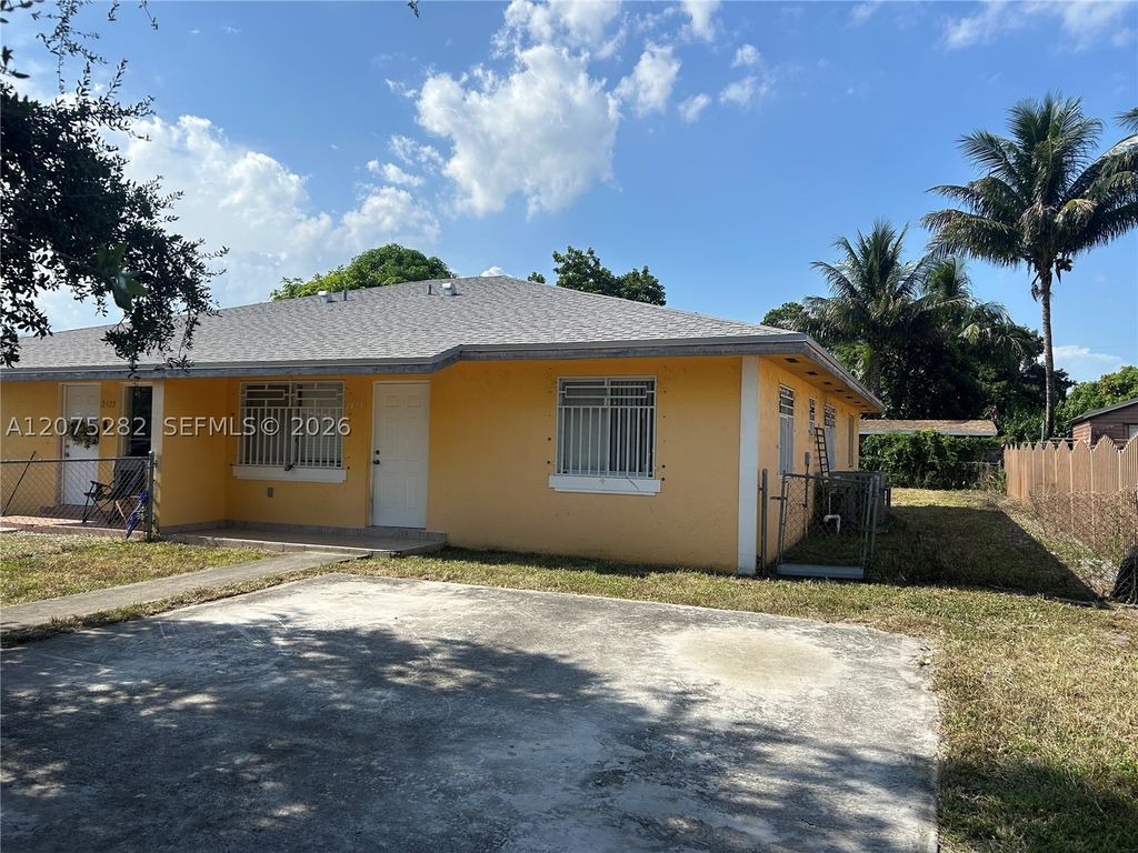 2421 NW 99th Ter 2, Miami, FL 33147