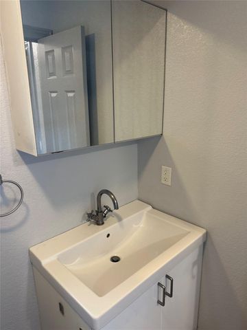 2743 Maple Tree RD A, New Braunfels, TX 78130