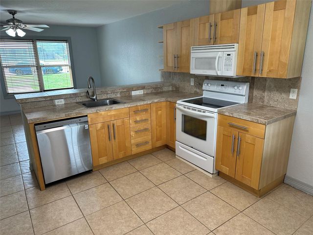 2743 Maple Tree RD A, New Braunfels, TX 78130