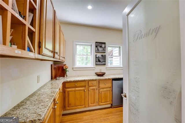 50 Serendipity Way, Sandy Springs, GA 30350