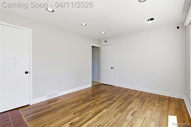 29601 Gilchrest Street, Farmington, MI 48334