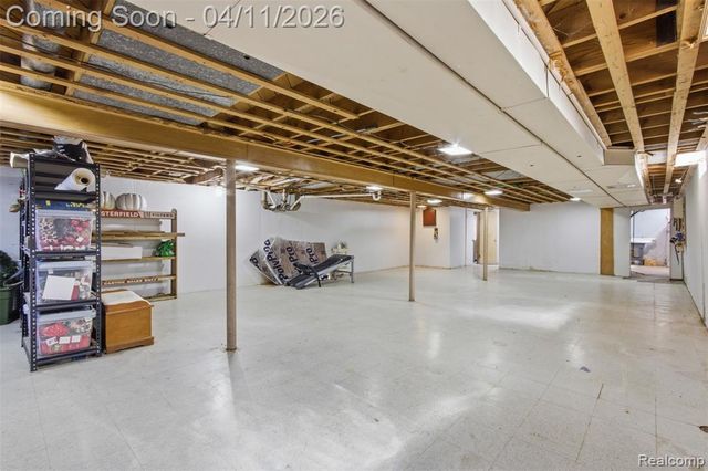 29601 Gilchrest Street, Farmington, MI 48334