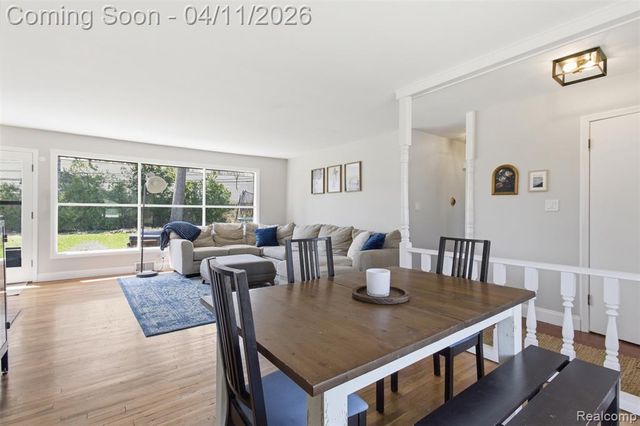 29601 Gilchrest Street, Farmington, MI 48334