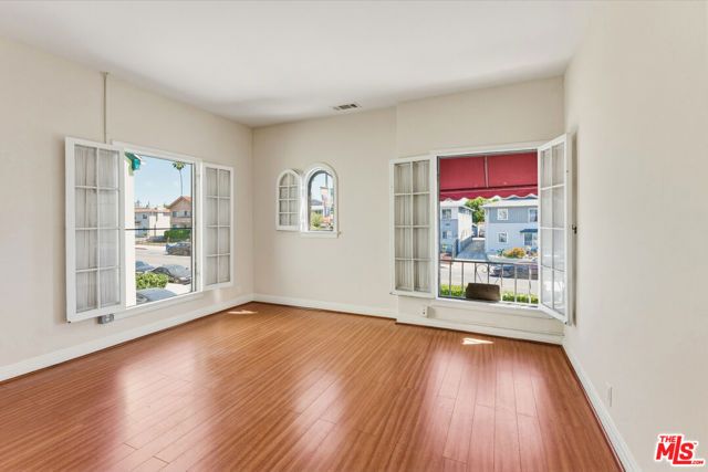 727 Crenshaw Boulevard, Los Angeles, CA 90005