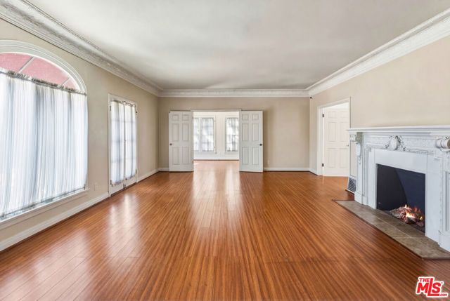 727 Crenshaw Boulevard, Los Angeles, CA 90005