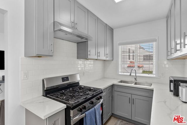 727 Crenshaw Boulevard, Los Angeles, CA 90005