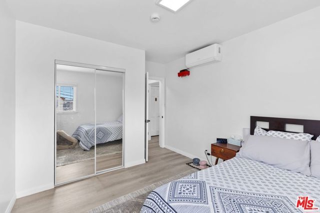 727 Crenshaw Boulevard, Los Angeles, CA 90005