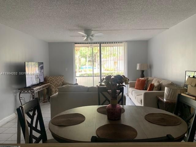 5530 NW 44th St 111C, Lauderhill, FL 33319