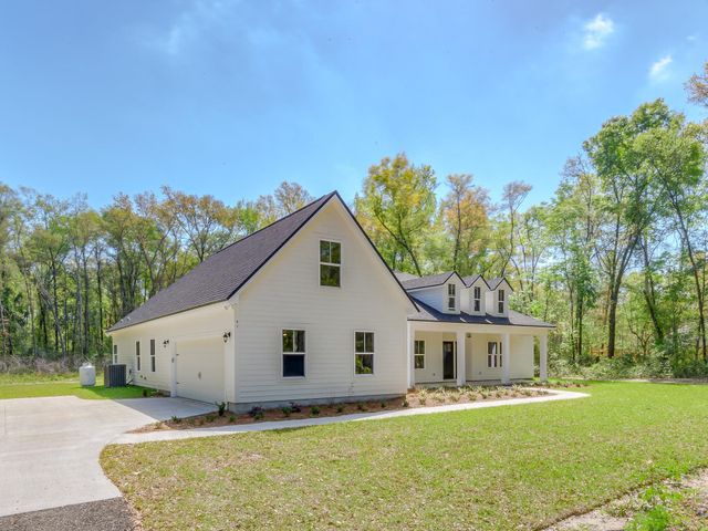 XX Country Club Drive, Crawfordville, FL 32327