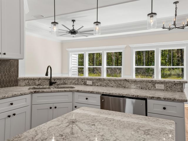 XX Country Club Drive, Crawfordville, FL 32327