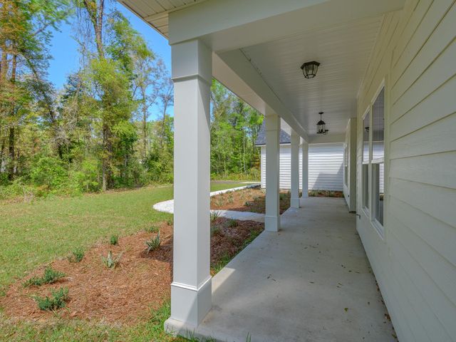 XX Country Club Drive, Crawfordville, FL 32327