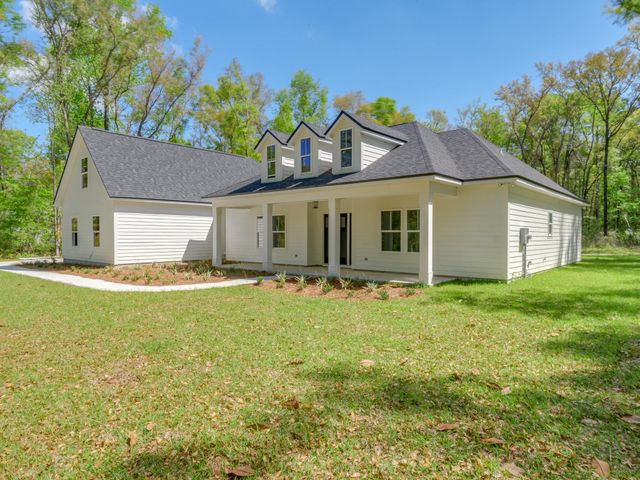 XX Country Club Drive, Crawfordville, FL 32327