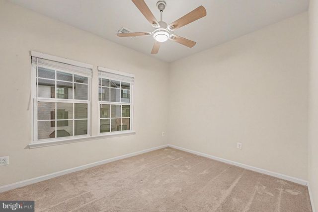 2042 TRACK CIR, Fredericksburg, VA 22401