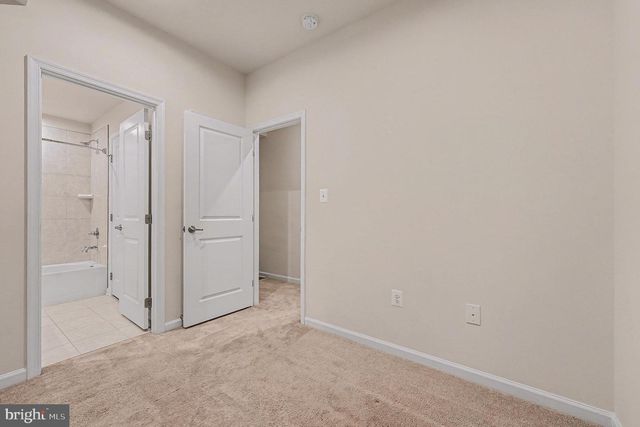 2042 TRACK CIR, Fredericksburg, VA 22401