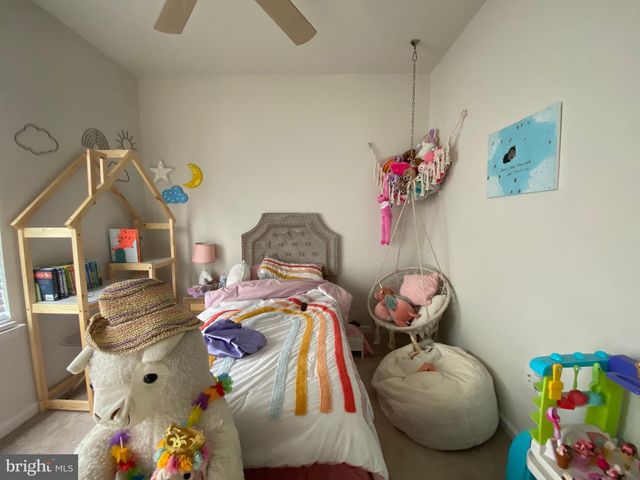 2042 TRACK CIR, Fredericksburg, VA 22401