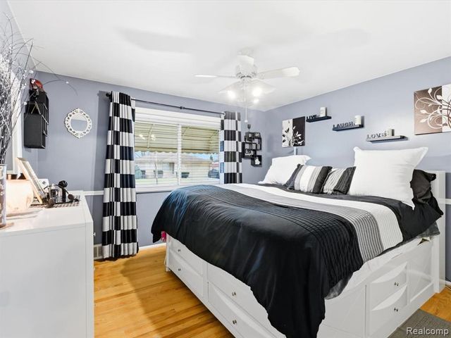 31327 Wellston Drive, Warren, MI 48093