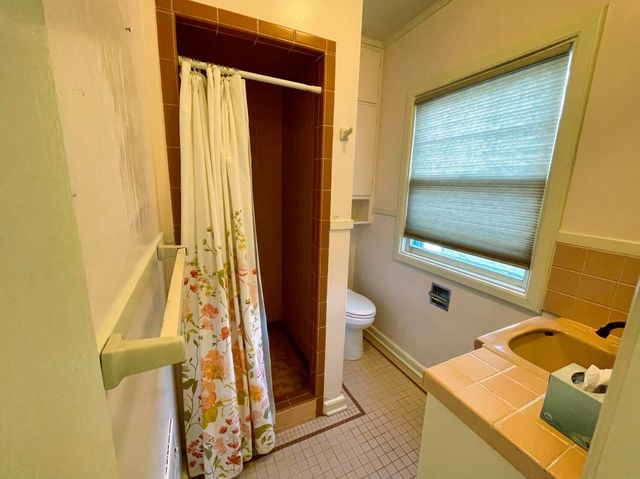 1816 Tremont St, Cedar Falls, IA 50613