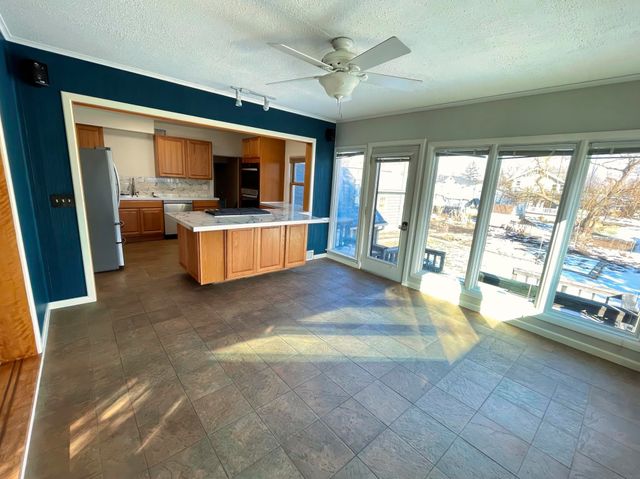 1816 Tremont St, Cedar Falls, IA 50613