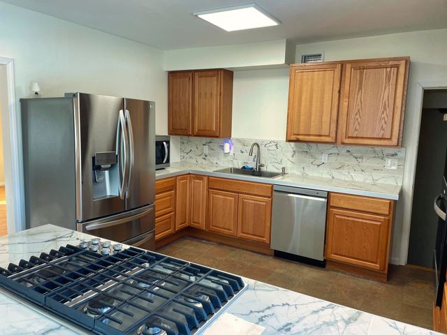 1816 Tremont St, Cedar Falls, IA 50613