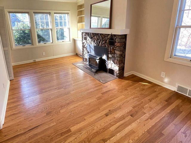 1816 Tremont St, Cedar Falls, IA 50613