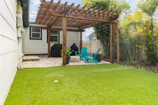 4545 BURLINGTON AVENUE N, St Petersburg, FL 33713