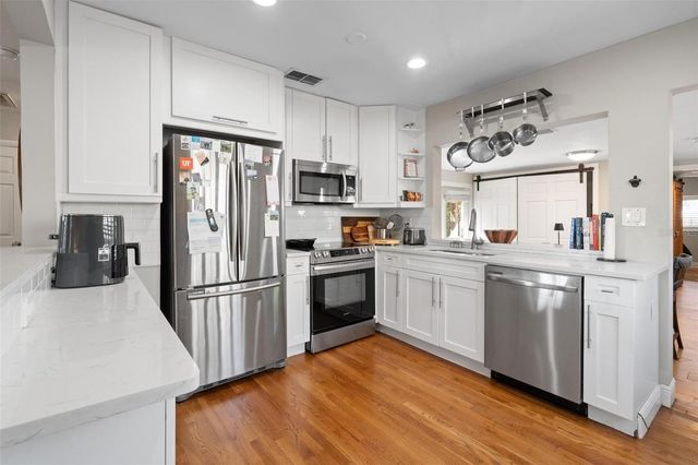 4545 BURLINGTON AVENUE N, St Petersburg, FL 33713