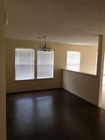 32107 Anne Lane, Pinehurst, TX 77362