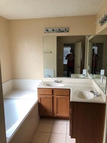 32107 Anne Lane, Pinehurst, TX 77362