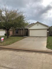 32107 Anne Lane, Pinehurst, TX 77362