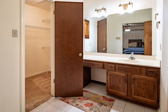 205 Oakview Dr, Kerrville, TX 78028