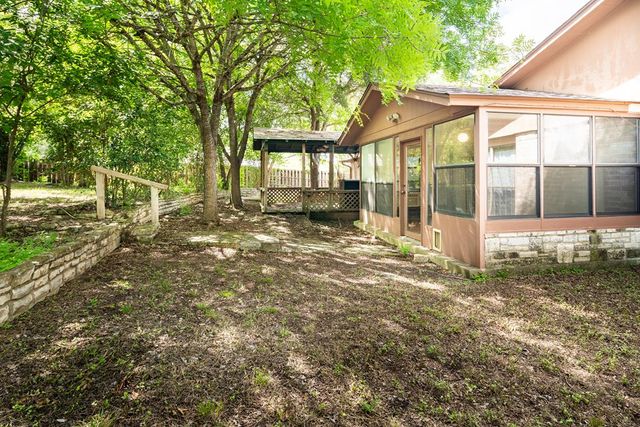 205 Oakview Dr, Kerrville, TX 78028