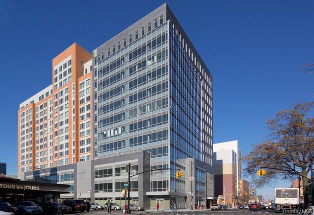 38-08 Union Street 3E, Flushing, NY 11354
