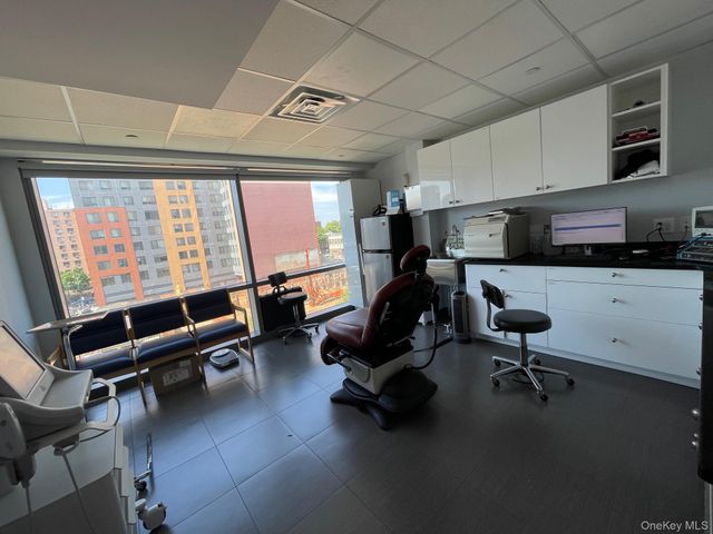 38-08 Union Street 3E, Flushing, NY 11354
