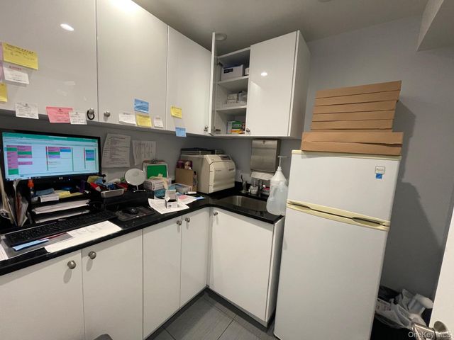 38-08 Union Street 3E, Flushing, NY 11354