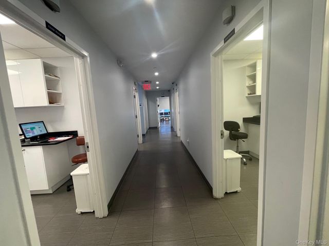 38-08 Union Street 3E, Flushing, NY 11354