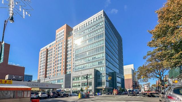 38-08 Union Street 3E, Flushing, NY 11354