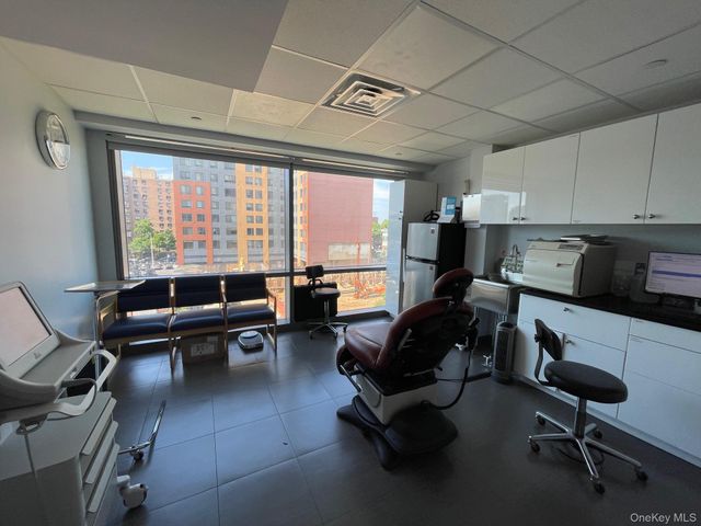 38-08 Union Street 3E, Flushing, NY 11354
