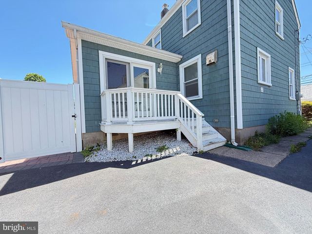 210 KUSER RD, Hamilton, NJ 08619