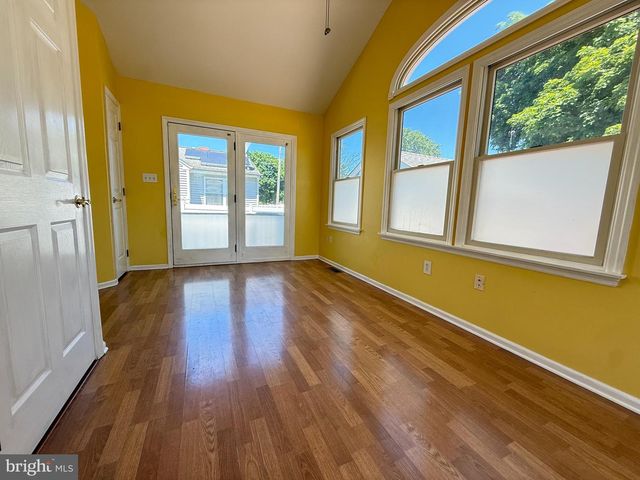 210 KUSER RD, Hamilton, NJ 08619