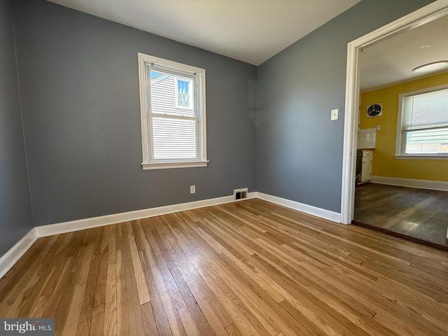 210 KUSER RD, Hamilton, NJ 08619