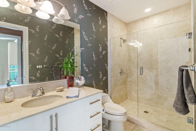 1431 RIVERPLACE Boulevard 1602, Jacksonville, FL 32207