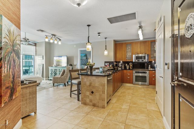 1431 RIVERPLACE Boulevard 1602, Jacksonville, FL 32207