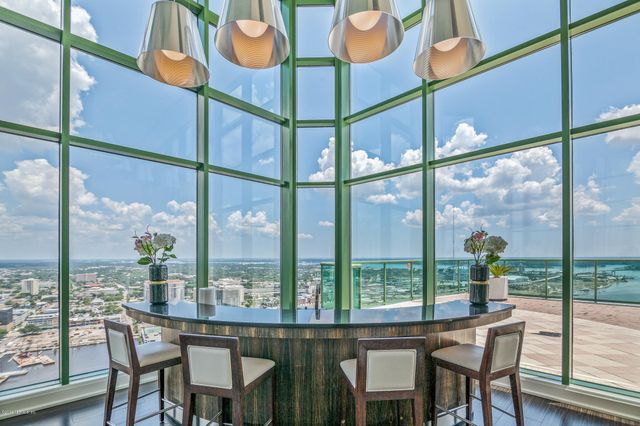 1431 RIVERPLACE Boulevard 1602, Jacksonville, FL 32207